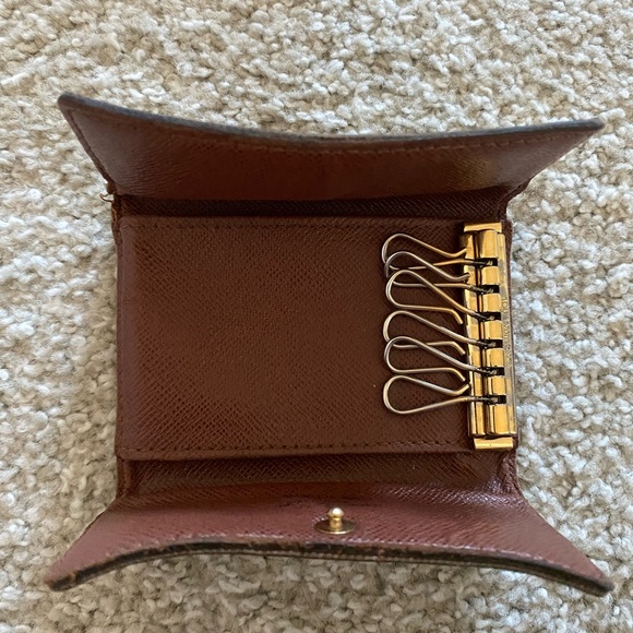 Louis Vuitton Monogram key holder - Picture 2 of 6